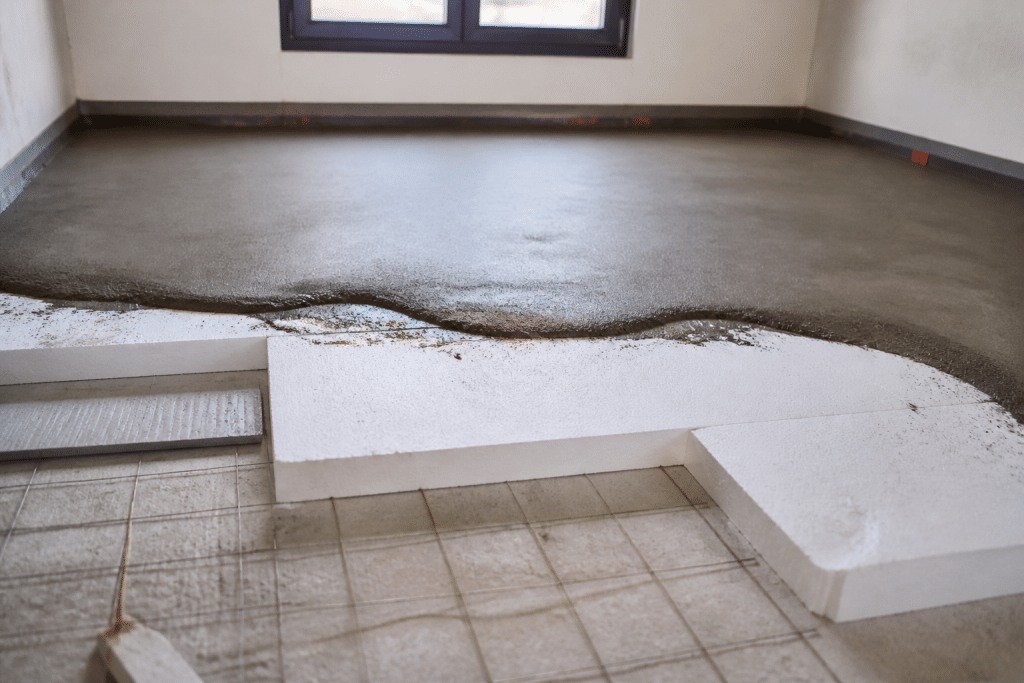 Devis isolation sol avec chape flottante et matériaux isolants